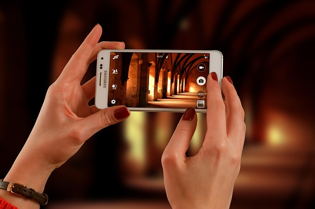 (phone,cellphone,smartphone,lawyer,telemarketer)