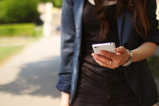 phonecellphonesmartphonelawyertelemarket-640x480-32359432.jpeg
