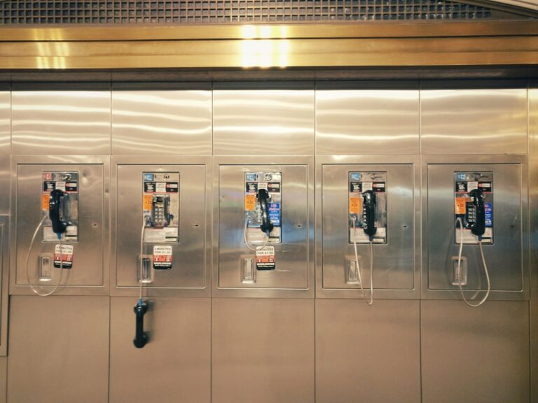 phone,cellphone,smartphone,lawyer,telemarketer,Chicago