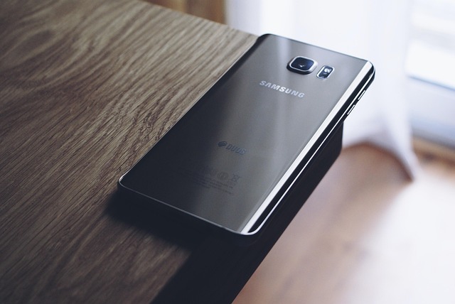 phone,cellphone,smartphone,lawyer,telemarketer,Los Angeles