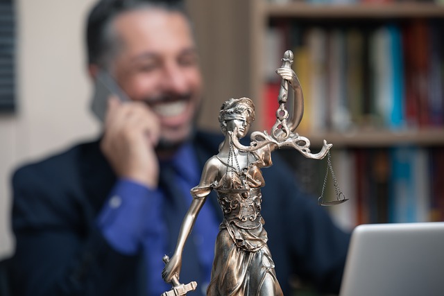 lawyer-640x480-32700666.jpeg