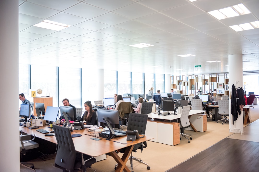 telemarketer-640x480-888560.jpeg