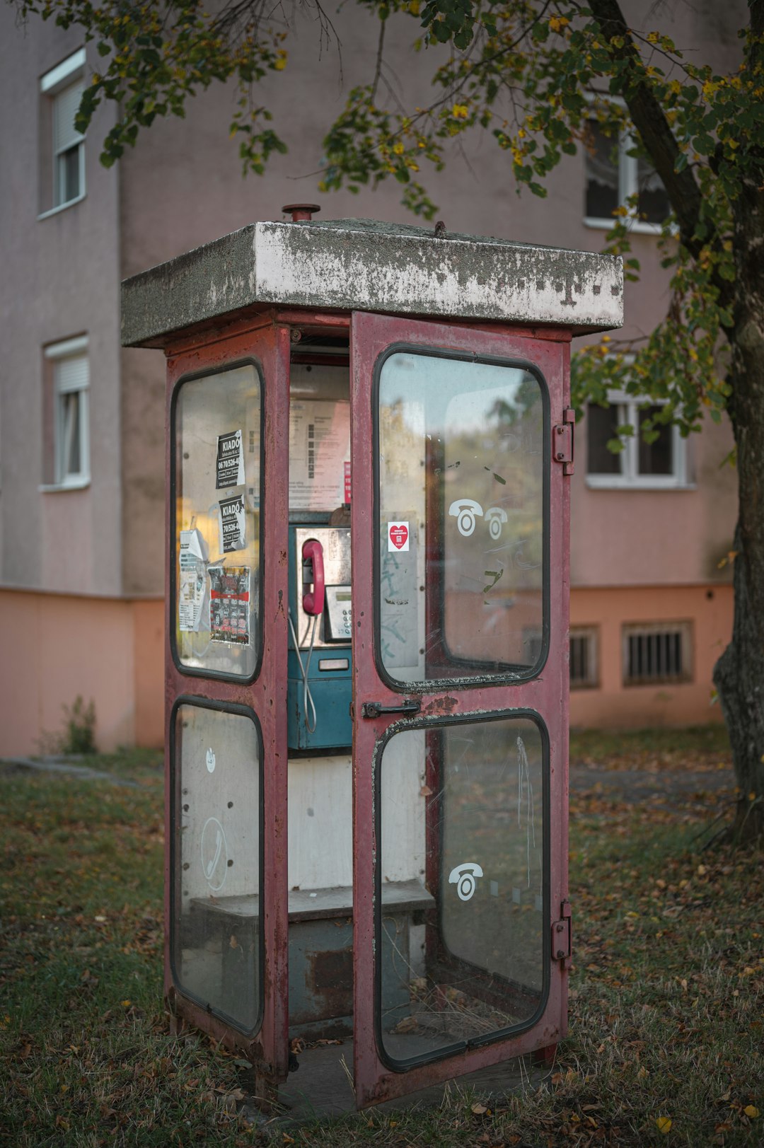 telemarketer)
