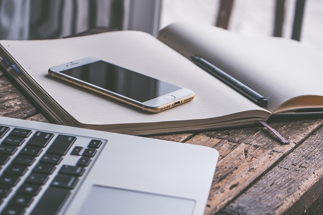 phone,cellphone,smartphone,lawyer,telemarketer,San Antonio